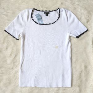 NWT Ann Taylor White Scalloped Contrast Neck Short Sleeve Top / Size S Petite